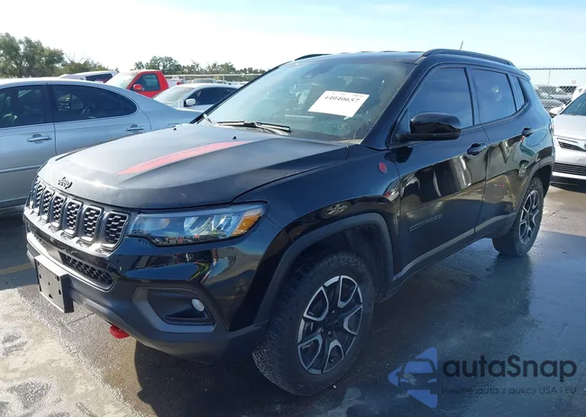 3C4NJDDN9RT116331: 44040657