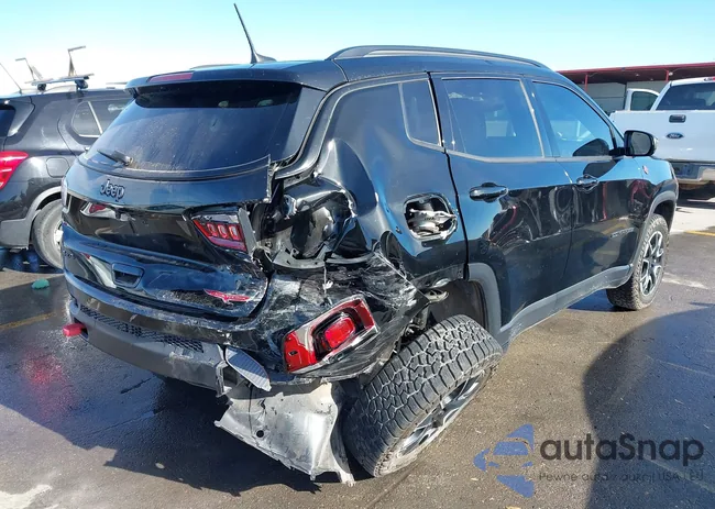 3C4NJDDN9RT116331: 44040657