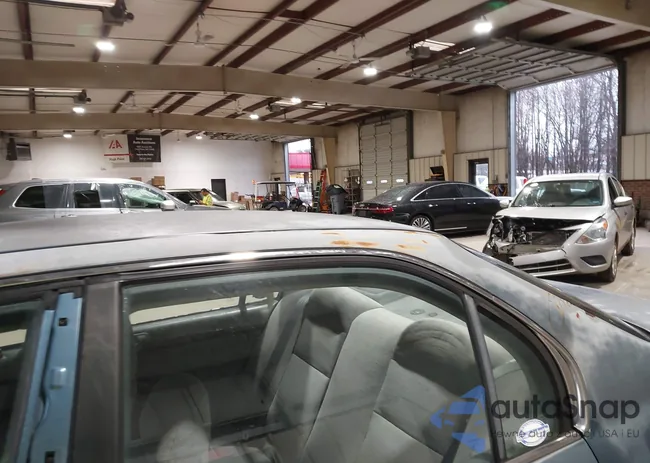 JHMEJ667XWS001517: 44040757