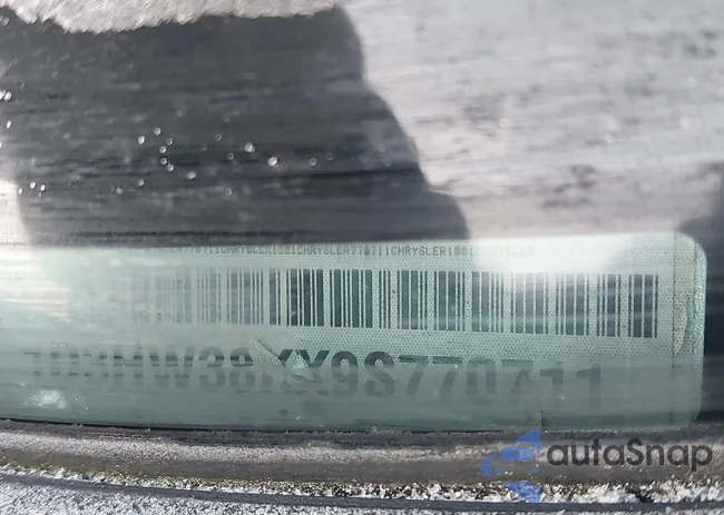 1D3HW38KX9S770711: 44040819