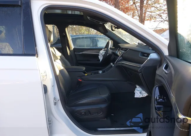 1C4RJYD61N8758326: 44040911