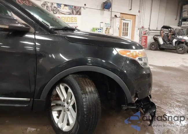 1FMHK8D88BGA19476: 44040924