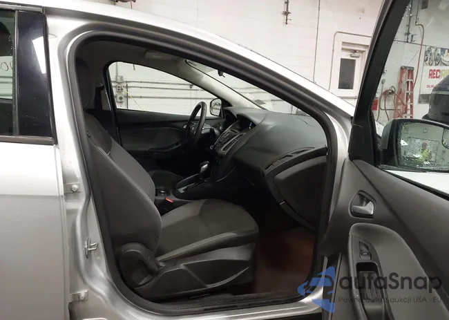 1FADP3F26EL114281: 44041000