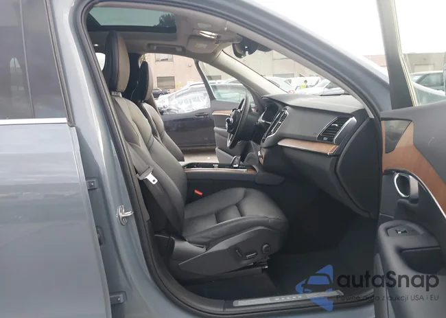 YV40621N2P1994656: 44041044