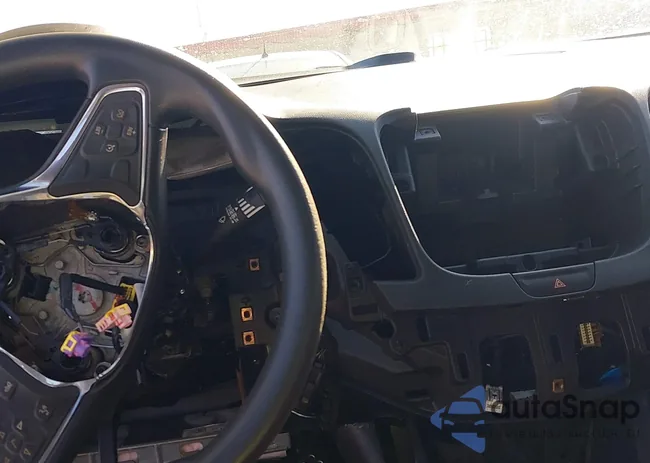 1G1ZE5ST1HF191183: 44041047