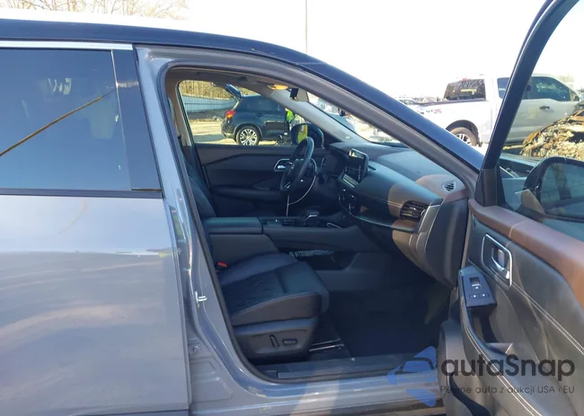 JN8BT3DC2PW108413: 44041072