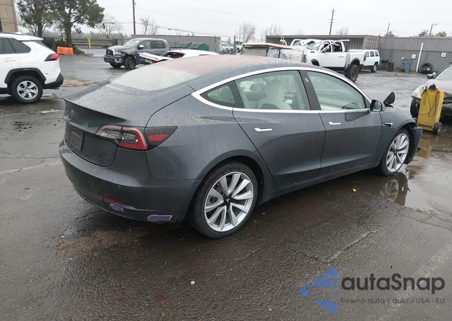 5YJ3E1EA8JF169207: 44040269