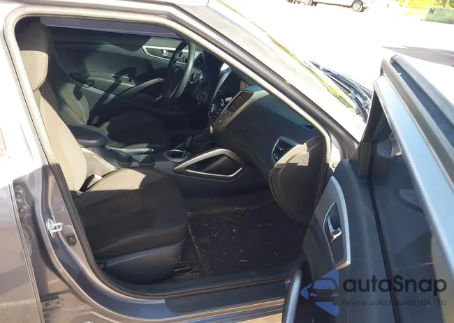 KMHTC6AD3GU289026: 44040517