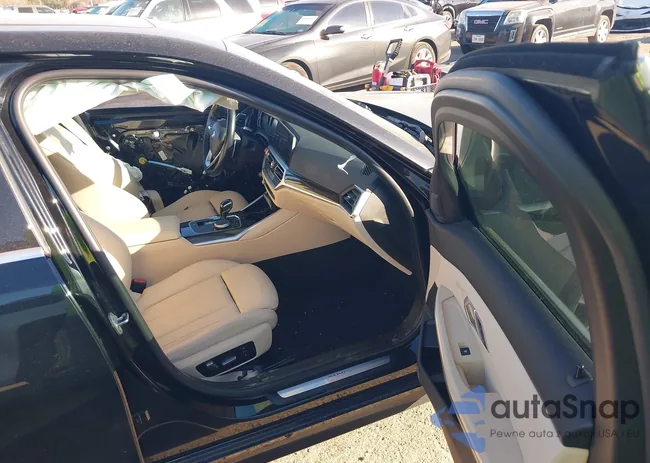 3MW5R7J03L8B33541: 44041821