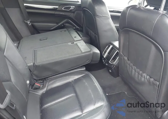 WP1AA2A23CLA03926: 44041960