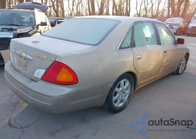 4T1BF28B71U156745: 44042070