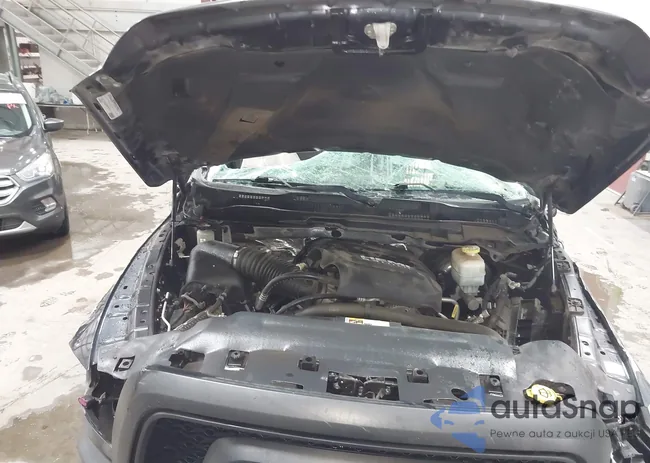 3C6TR5EJ1HG692768: 44041353