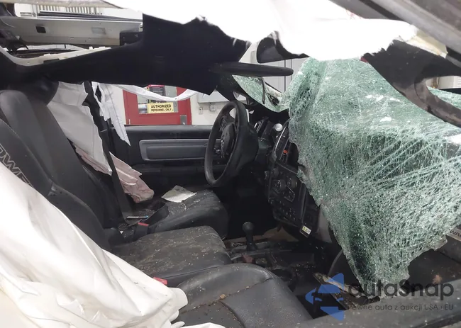 3C6TR5EJ1HG692768: 44041353