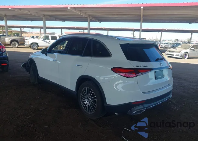 W1NKM4HB8RF200301: 44041384