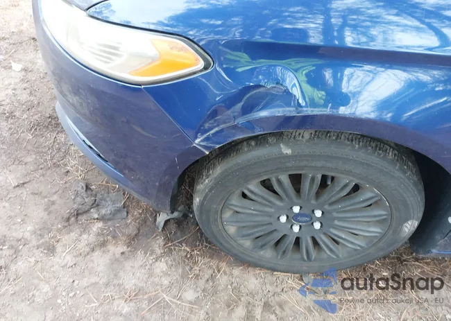 3FA6P0LU0DR373085: 44041394