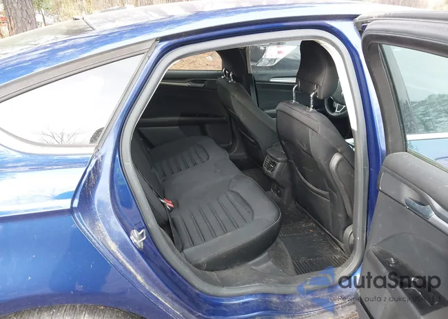 3FA6P0LU0DR373085: 44041394