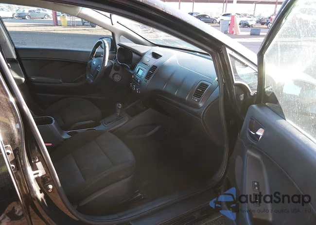 KNAFK4A64G5520596: 44041555