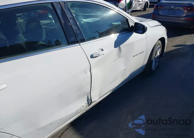 1G1ZD5ST5LF085637: 44042676