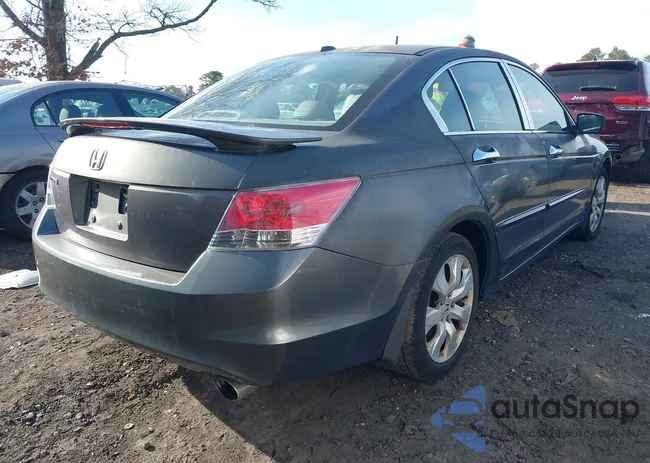 1HGCP26869A112554: 44042769