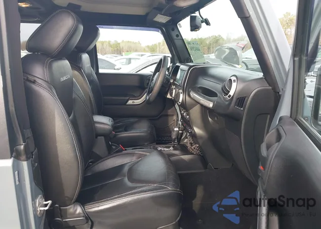 1C4HJWCG8EL263225: 44042936