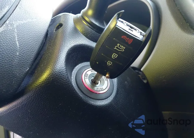 KNDJN2A24J7517005: 44043193