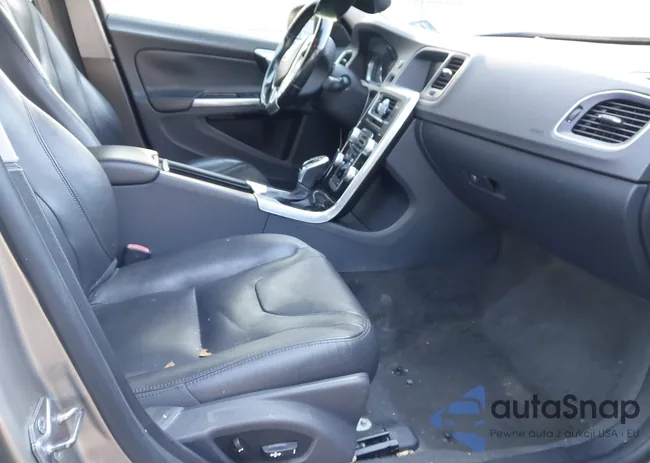 YV126MFK0F1348613: 44042322