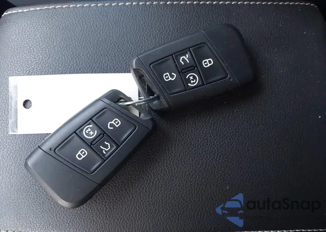 3VVCB7AX5PM106531: 44042373