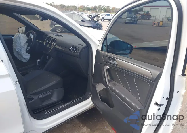 3VVCB7AX5PM106531: 44042373