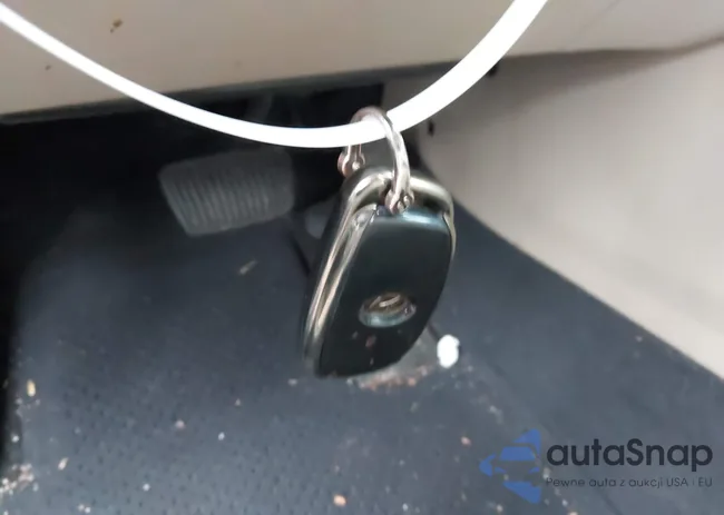 5NPE34AF7HH563598: 44042426