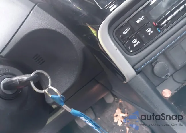 2T1BURHE2HC945549: 44042571