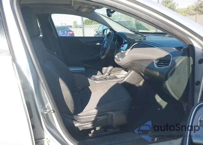 1G1ZD5ST8JF147321: 44043752