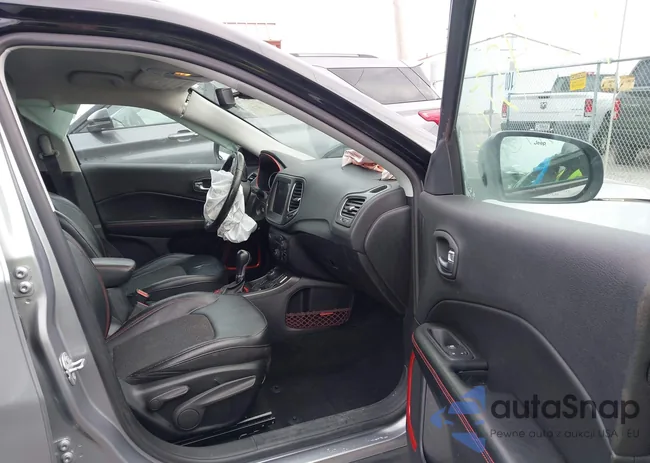 3C4NJDDB1KT686058: 44043770