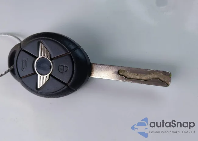 WMWRC33546TJ74813: 44043870