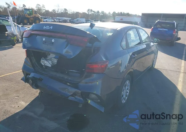 3KPF24AD0RE687823: 44043935