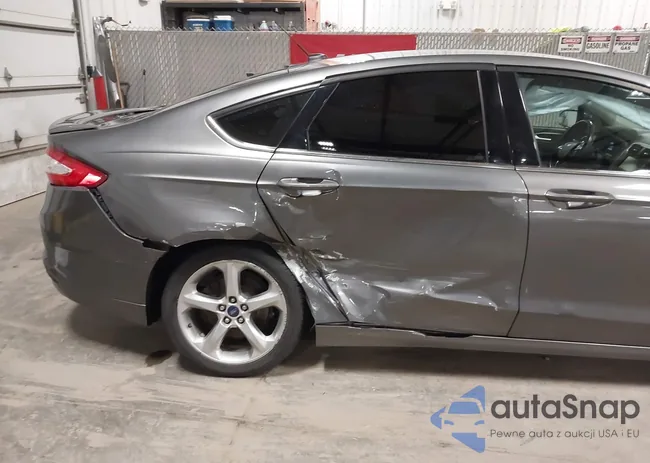 3FA6P0LU7DR375884: 44043969