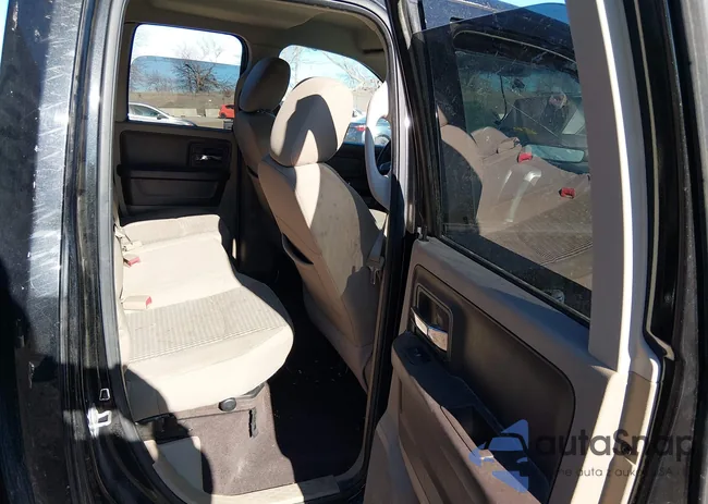 1D7RV1GT5AS135145: 44043985