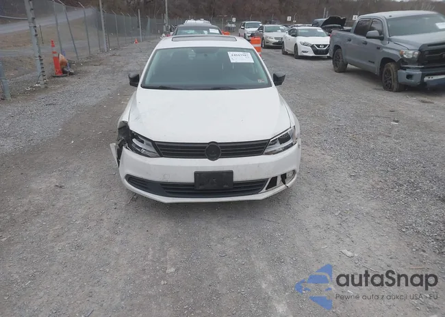 3VW2K7AJ5CM055898: 44043987