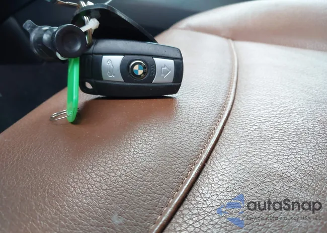 WBAPK5G52BNN25149: 44044116