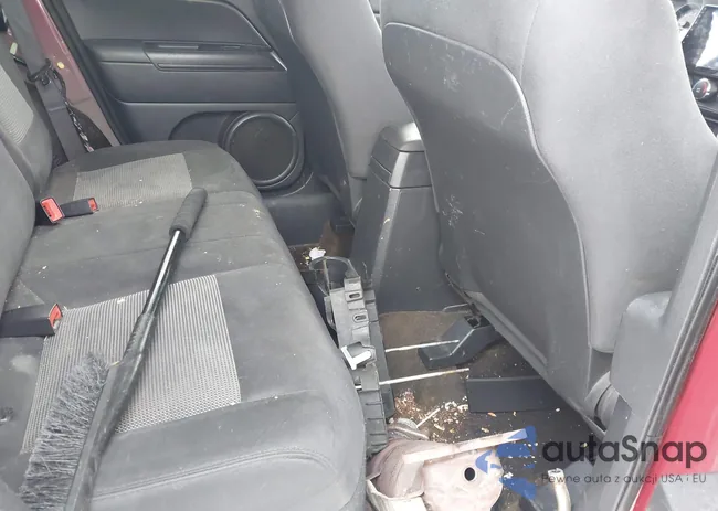 1C4NJPBA6FD285774: 44043279