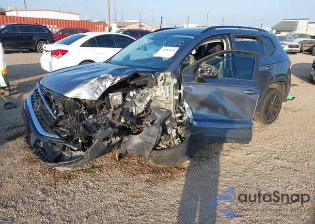 3VVCX7B20NM030475: 44043326