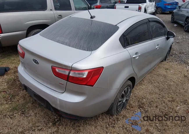 KNADM4A32C6052248: 44043373