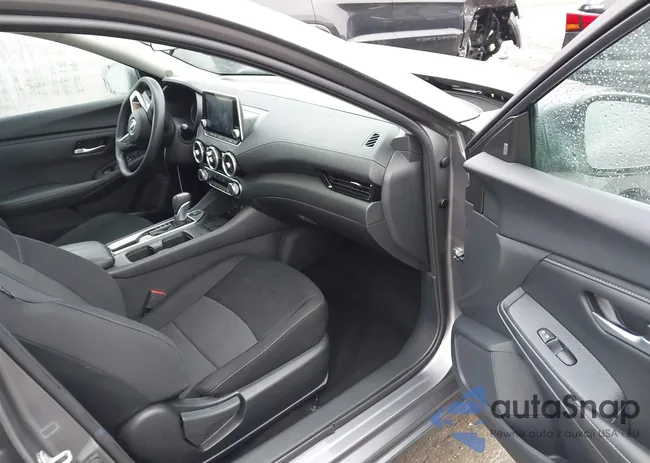 3N1AB8CV4RY333702: 44043472