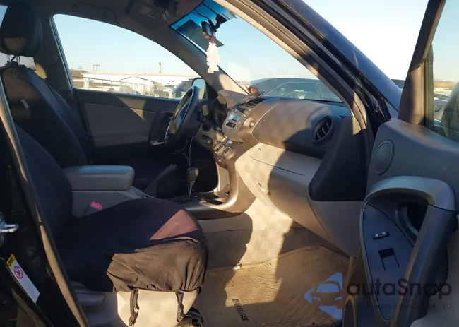 JTMZF4DV1A5031829: 44044632