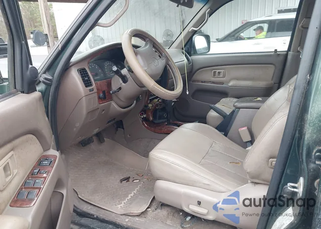 JT3GN87R4Y0165682: 44044749