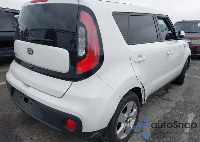 KNDJN2A26K7661057: 44044764