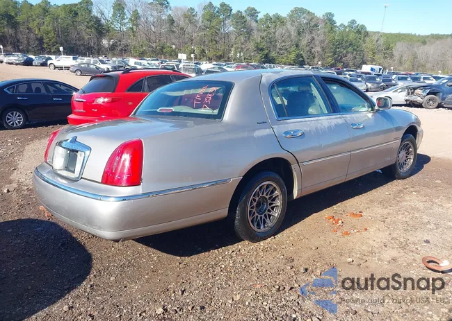 1LNHM82W31Y732838: 44044815