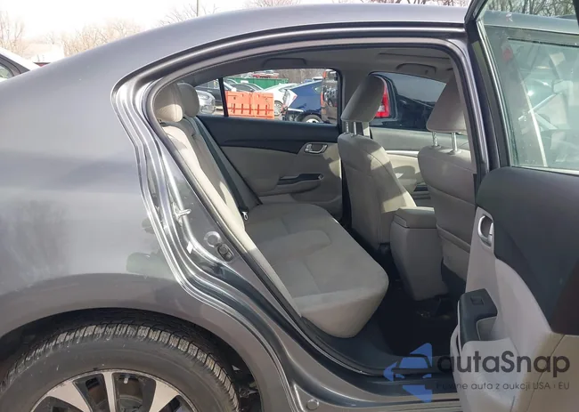 19XFB2F87DE079385: 44044849