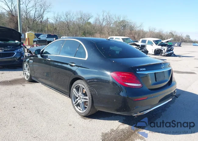 WDDZF4JB5JA335463: 44045167