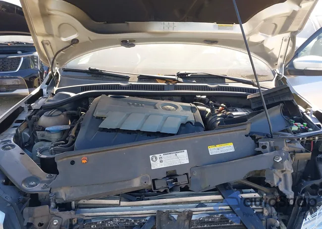 3VWLL7AJ5DM423404: 44044273