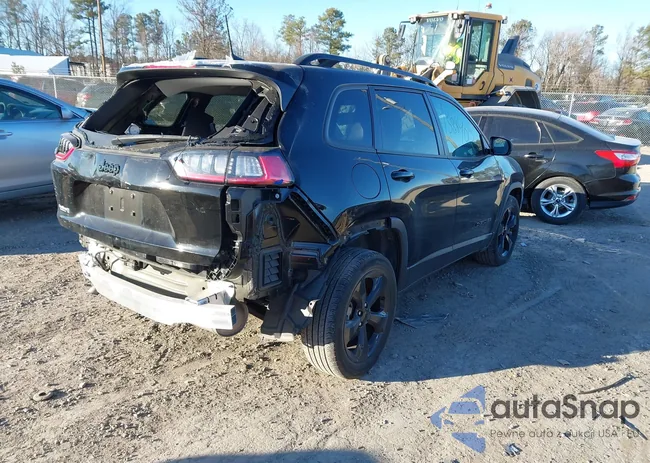 1C4PJLLB8MD173435: 44044300